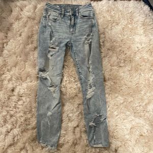 American Eagle Hi-Rise Distressed Jegging Crop Size 2 R